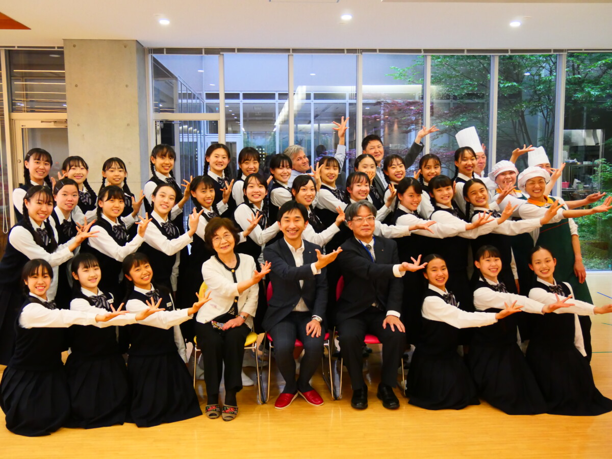中村 学園 事業 部
